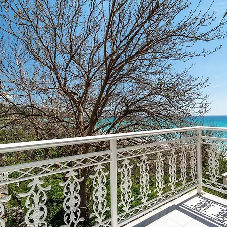 Angela Partial Sea View 9 Guest house